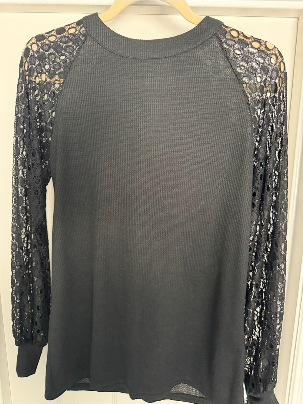 Women's Black Lace-Sleeve Knit Top